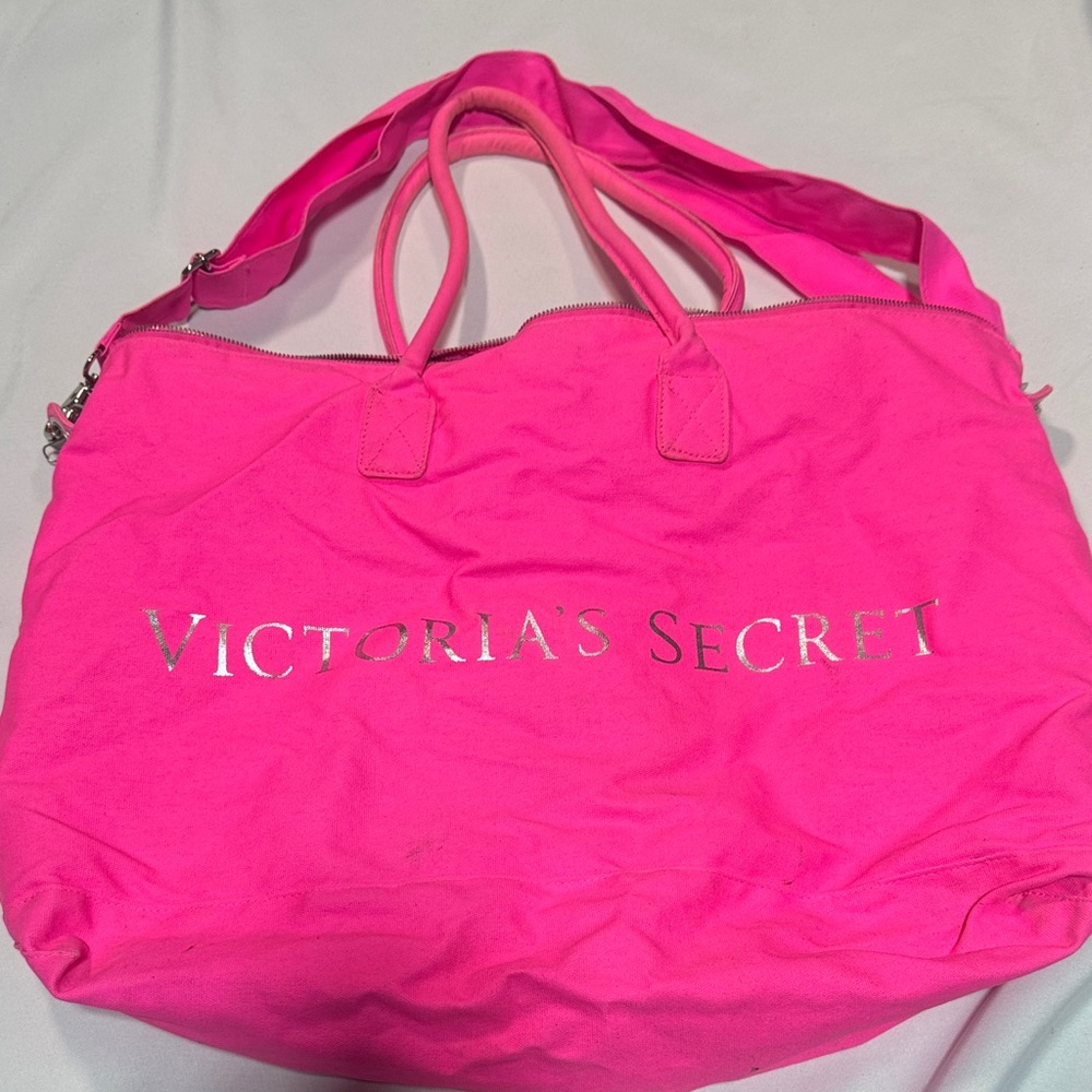 VINTAGE Victoria's Secret Vibrant Pink Duffle Bag 2011